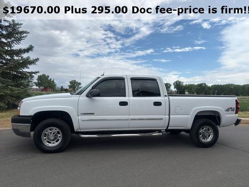 Used 2004 Chevrolet Silverado 2500 LS w/ Skid Plate Package AWD/4WD image 2