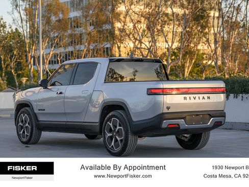 Used 2023 Rivian R1T Adventure image 5