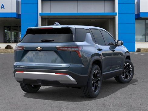 New 2026 Chevrolet Equinox LT image 4