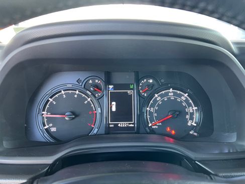 Used 2021 Toyota 4Runner SR5 image 19