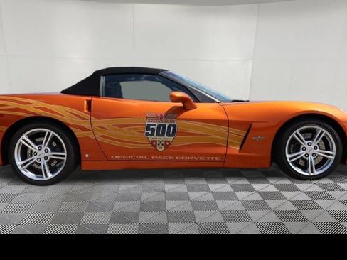 Used 2007 Chevrolet Corvette Convertible w/ Preferred Equipment Group RWD image 9