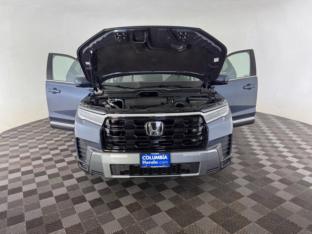 Used 2026 Honda Pilot Touring image 12