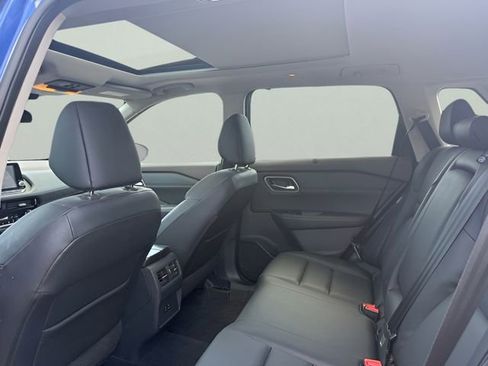 Used 2021 Nissan Rogue SV w/ Premium Package AWD/4WD image 9