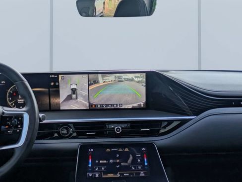 Used 2025 INFINITI QX80 Luxe RWD image 19