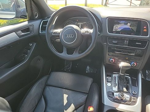 Used 2017 Audi Q5 2.0T Premium Plus w/ Technology Package image 10