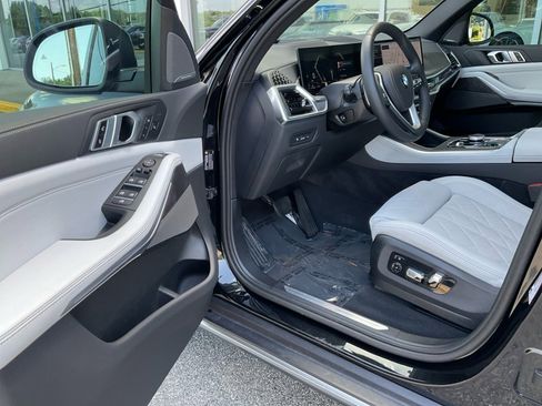 Certified 2025 BMW X5 sDrive40i RWD image 31