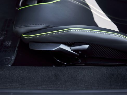 Used 2025 Lamborghini Revuelto image 43