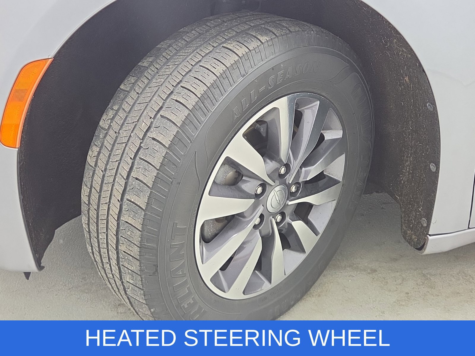 Certified 2020 Chrysler Pacifica Touring-L Plus FWD image 11