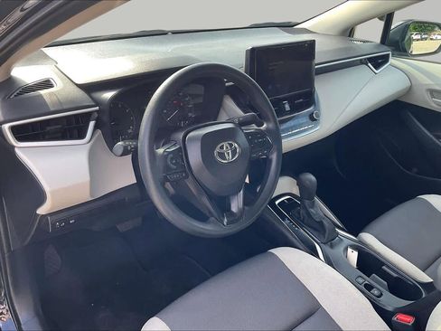 Used 2025 Toyota Corolla LE FWD image 17