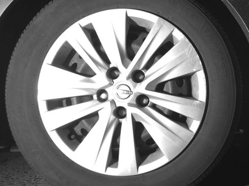 Used 2025 Nissan Sentra S image 13