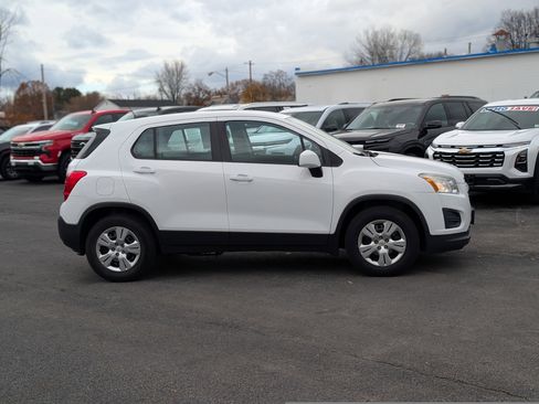 Used 2016 Chevrolet Trax LS image 6