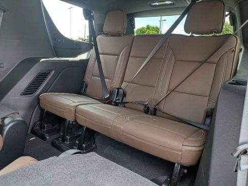 Used 2025 Chevrolet Tahoe High Country AWD/4WD image 30