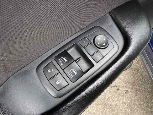 Used 2017 Dodge Challenger SXT image 23