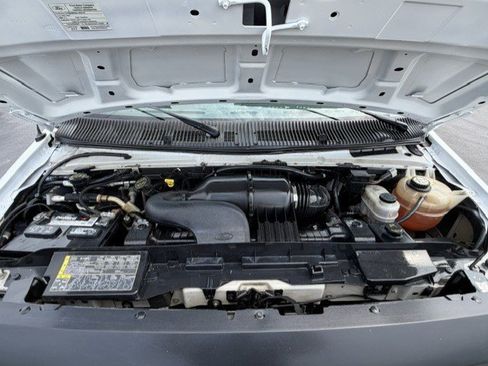 Used 2008 Ford E-350 and Econoline 350 XLT RWD image 17