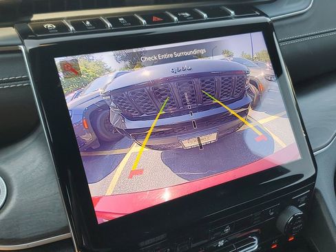 Certified 2024 Jeep Grand Cherokee L Limited w/ Trailer Tow Package image 2