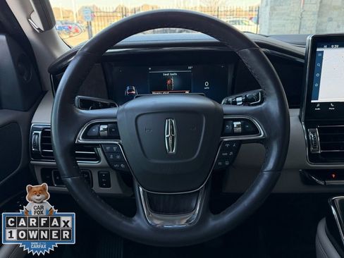 Used 2023 Lincoln Navigator Reserve image 12