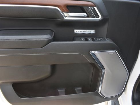 Used 2023 GMC Sierra 1500 Denali w/ Technology Package image 15