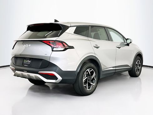 Used 2025 Kia Sportage LX image 9