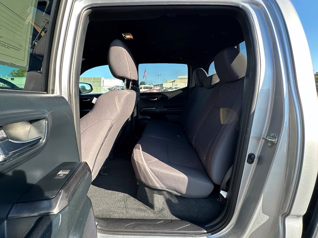 Used 2016 Toyota Tacoma TRD Sport w/ Towing Package RWD image 27