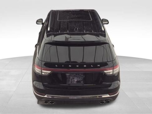 Used 2025 Lincoln Aviator AWD image 6