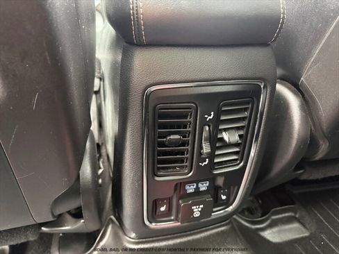 Used 2015 Jeep Grand Cherokee Overland w/ Advanced Technology Group AWD/4WD image 30