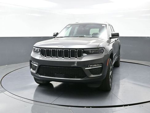 New 2025 Jeep Grand Cherokee Limited w/ Luxury Tech Group II image 7