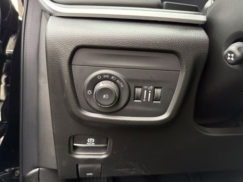 New 2026 Jeep Grand Cherokee L Limited AWD/4WD image 15