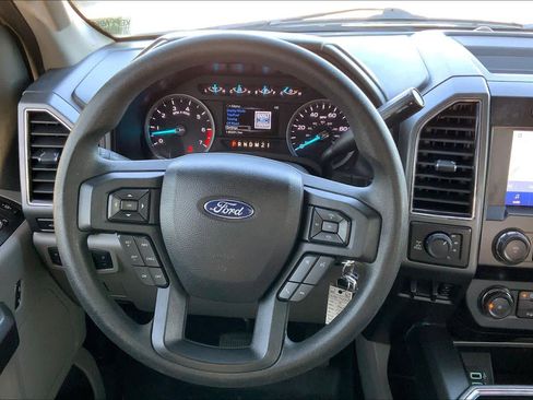 Used 2019 Ford F250 XLT w/ XLT Premium Package image 6