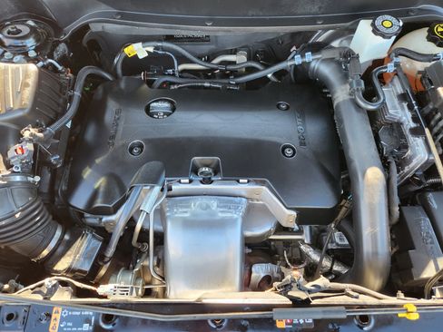 Used 2019 GMC Terrain Denali w/ Advanced Safety Package image 33