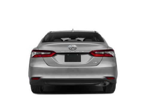 Used 2022 Toyota Camry LE w/ Convenience Package FWD image 5