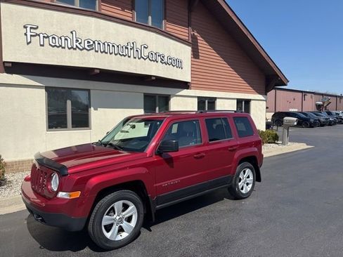 Used 2014 Jeep Patriot Sport w/ Power Value Group AWD/4WD image 1