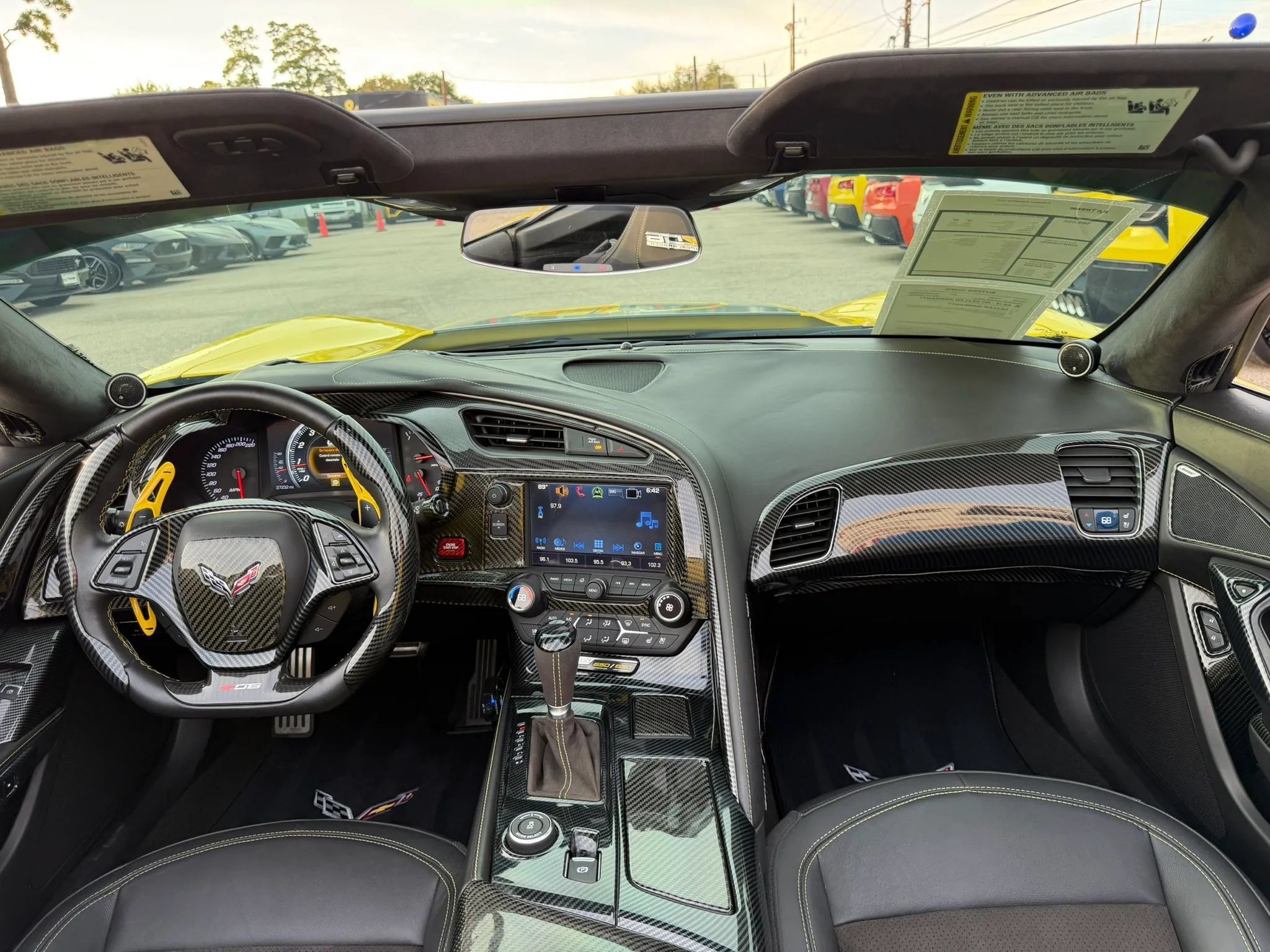 Used 2016 Chevrolet Corvette Z06 w/ 3LZ Preferred Equipment Group RWD image 27