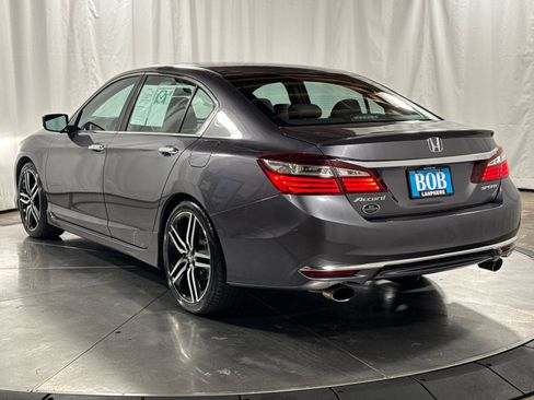 Used 2017 Honda Accord Sport image 9