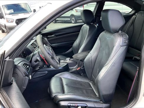 Used 2017 BMW M2 RWD image 11