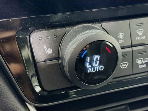 Certified 2025 Toyota Grand Highlander FWD image 19