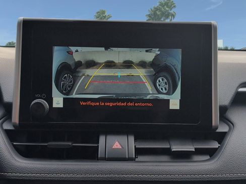 Used 2025 Toyota RAV4 LE AWD/4WD image 19