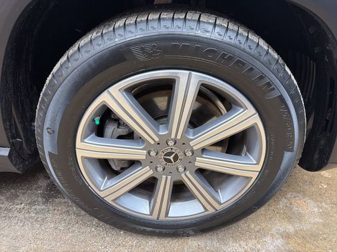 Used 2022 Mercedes-Benz GLS 450 4MATIC image 41