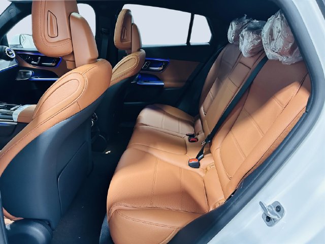 New 2027 Mercedes-Benz GLC 300 4MATIC image 7