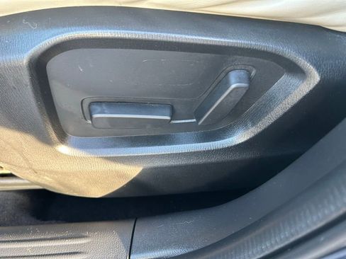 Used 2019 MAZDA CX-5 Touring image 14