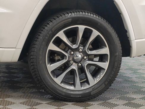 Used 2018 Jeep Grand Cherokee Overland AWD/4WD image 67