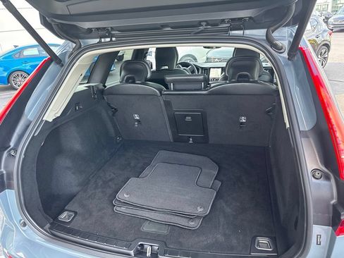 Certified 2024 Volvo XC60 B5 Core AWD/4WD image 4