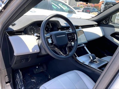 Used 2026 Land Rover Range Rover Evoque S AWD/4WD image 17
