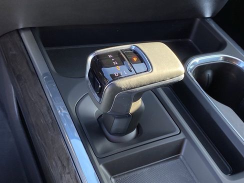 Used 2023 Chevrolet Silverado 1500 LTZ image 18