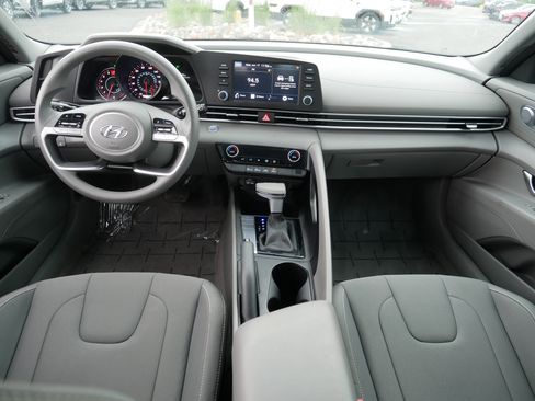 Used 2023 Hyundai Elantra SEL FWD image 21