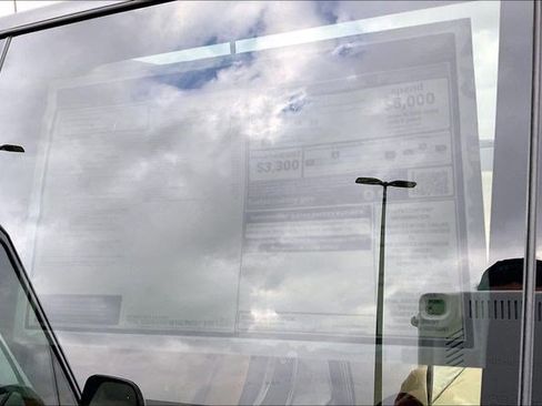 New 2026 Land Rover Range Rover SE image 16