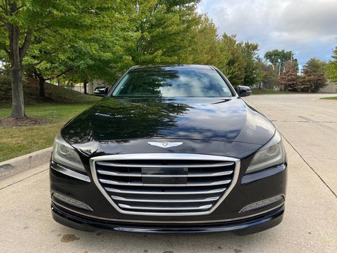 Used 2015 Hyundai Genesis 5.0 image 12