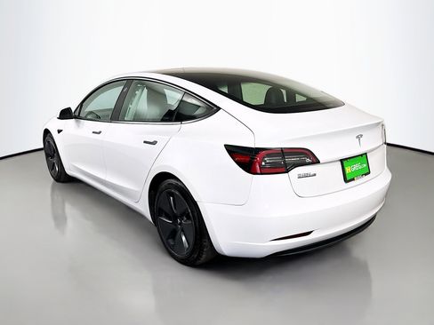 Used 2021 Tesla Model 3 Standard Range Plus image 7