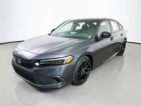 Used 2023 Honda Civic Sport image 3