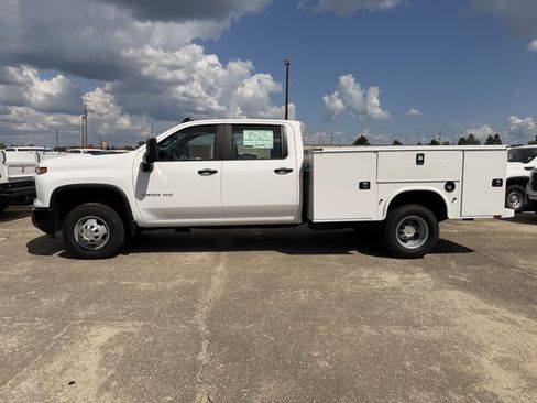 New 2025 Chevrolet Silverado 3500 W/T RWD image 2