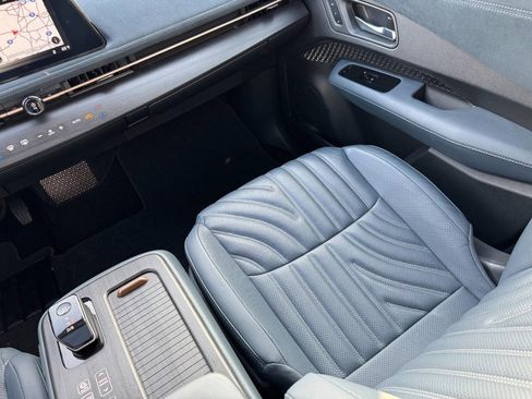 Used 2023 Nissan Ariya image 15